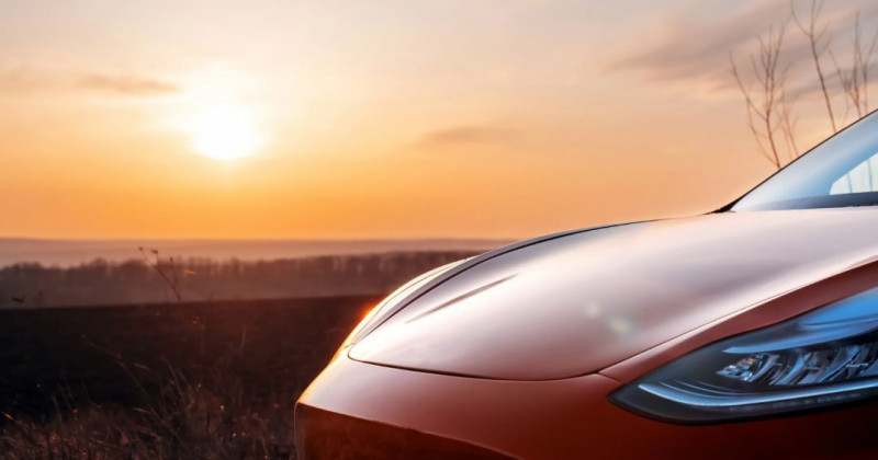 Tesla, la guerra dei prezzi di Elon Musk non convince i mercati